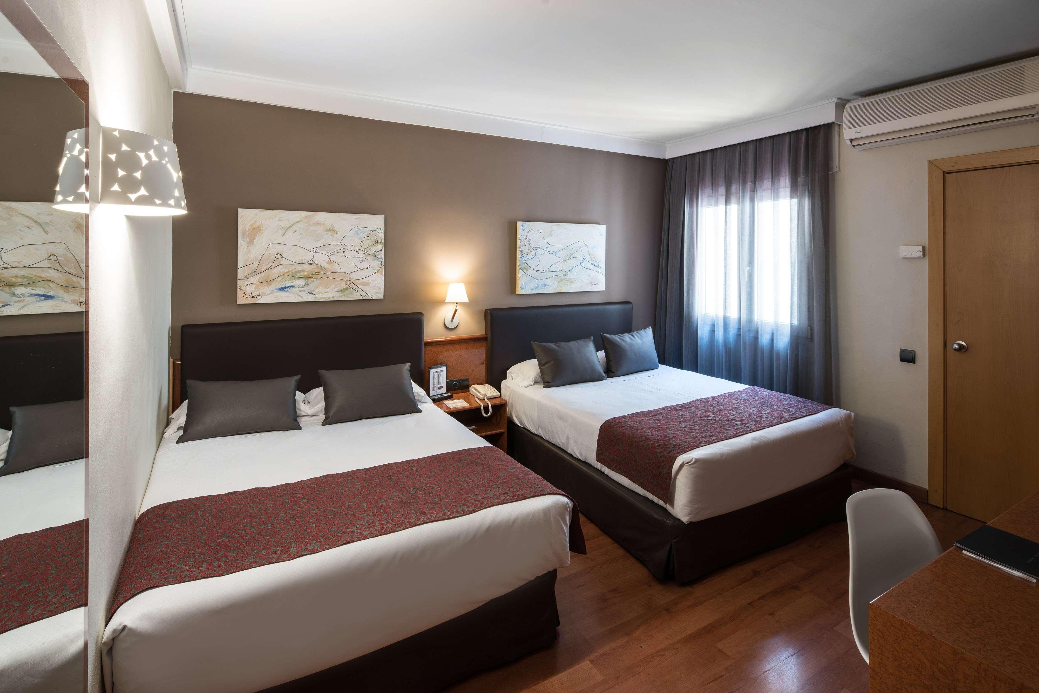Catalonia Castellnou Hotel Barcelona Eksteriør billede