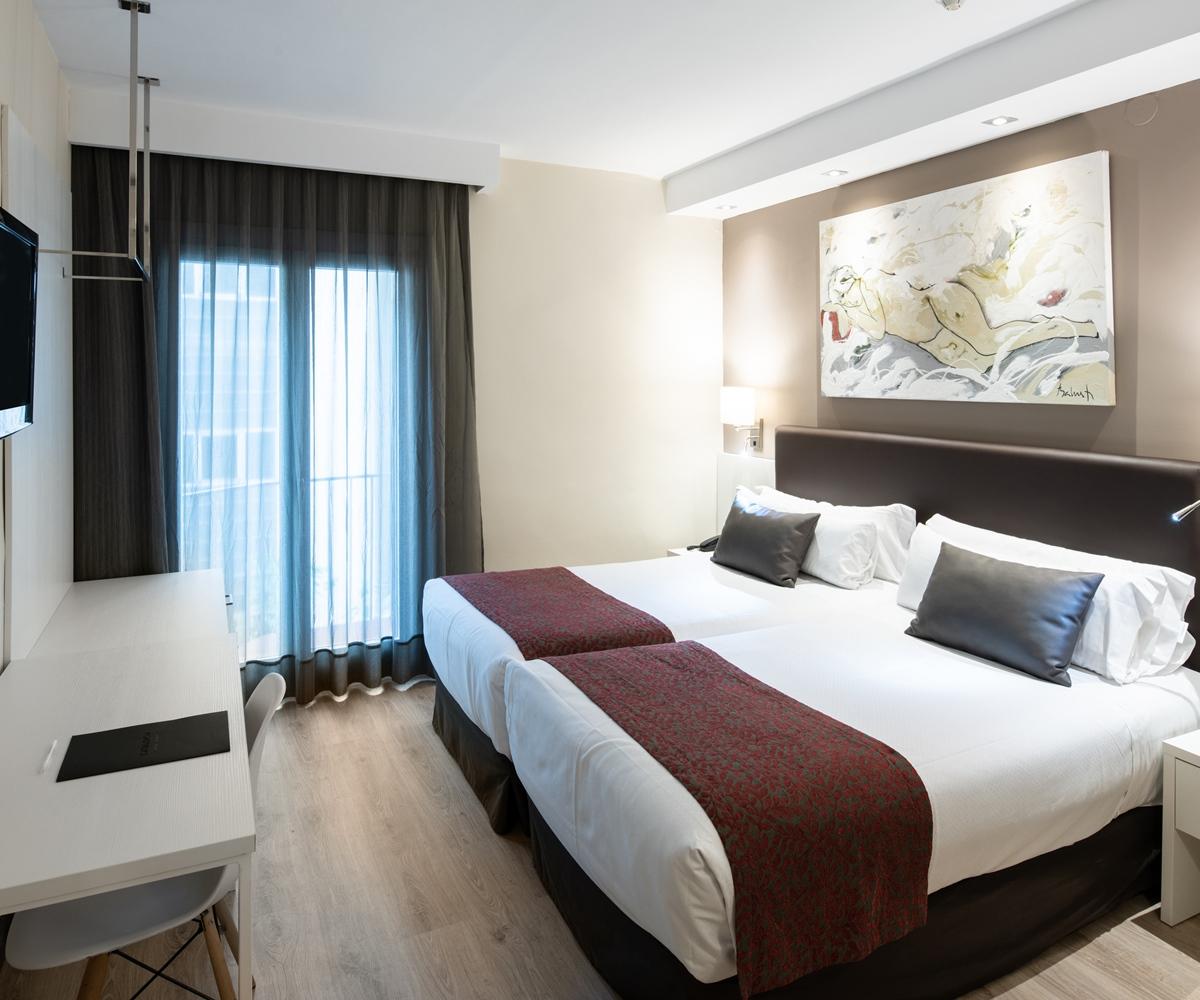 Catalonia Castellnou Hotel Barcelona Eksteriør billede