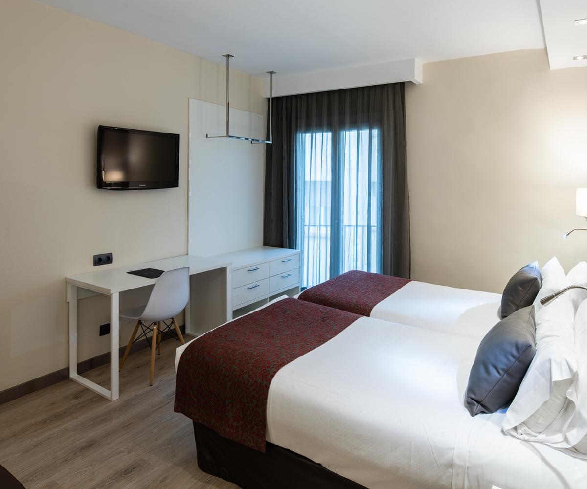 Catalonia Castellnou Hotel Barcelona Eksteriør billede