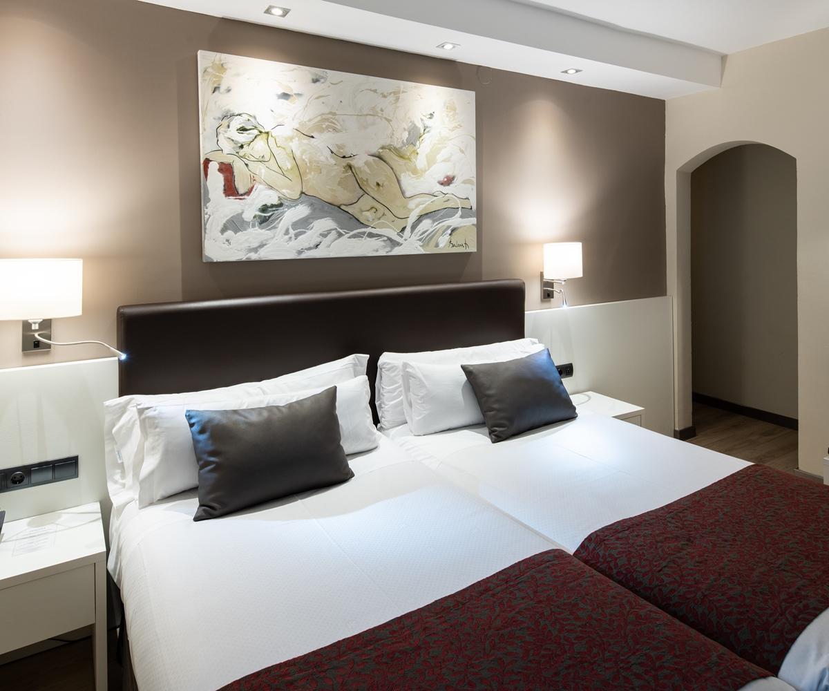 Catalonia Castellnou Hotel Barcelona Eksteriør billede