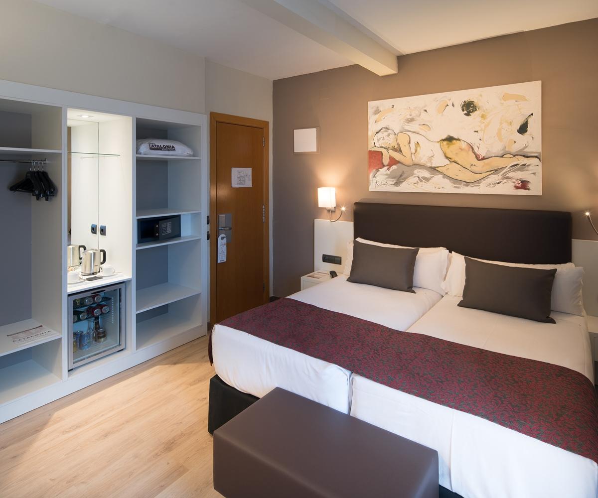 Catalonia Castellnou Hotel Barcelona Eksteriør billede