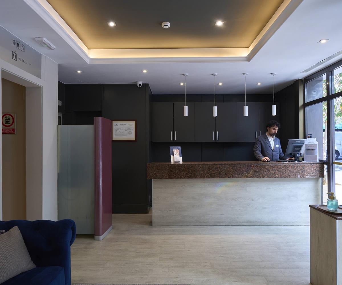 Catalonia Castellnou Hotel Barcelona Eksteriør billede